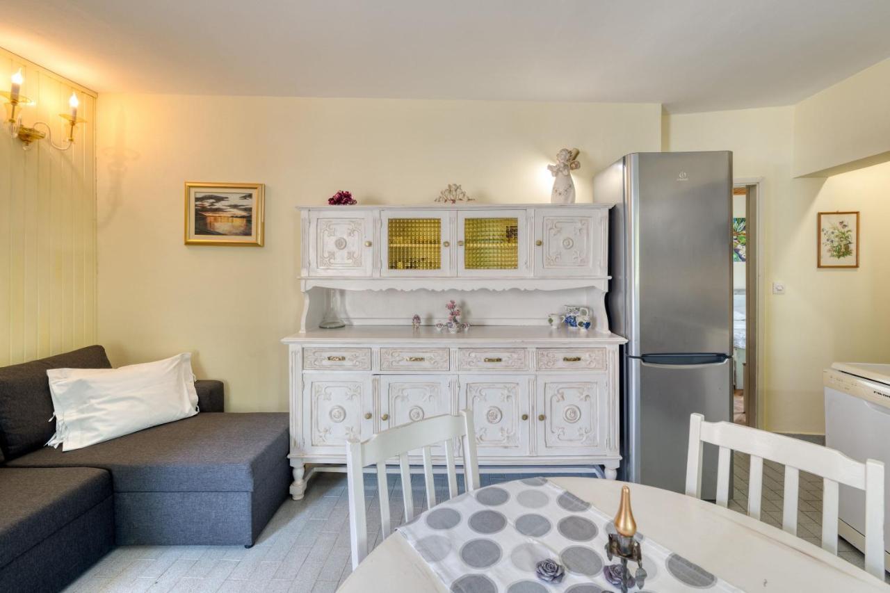Garden Apartment Вела-Лука Экстерьер фото