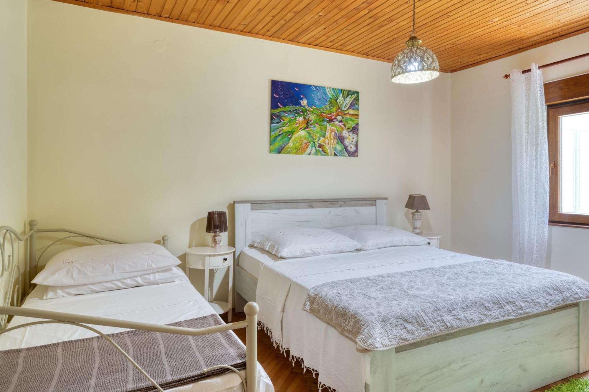 Garden Apartment Вела-Лука Экстерьер фото